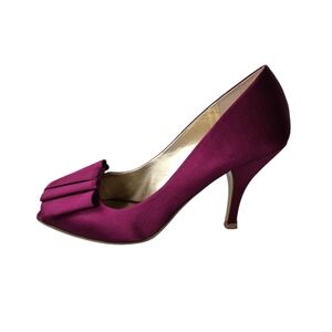 Nine West Satin Open Toe Bow Front Heels Evening Formal Wine Color